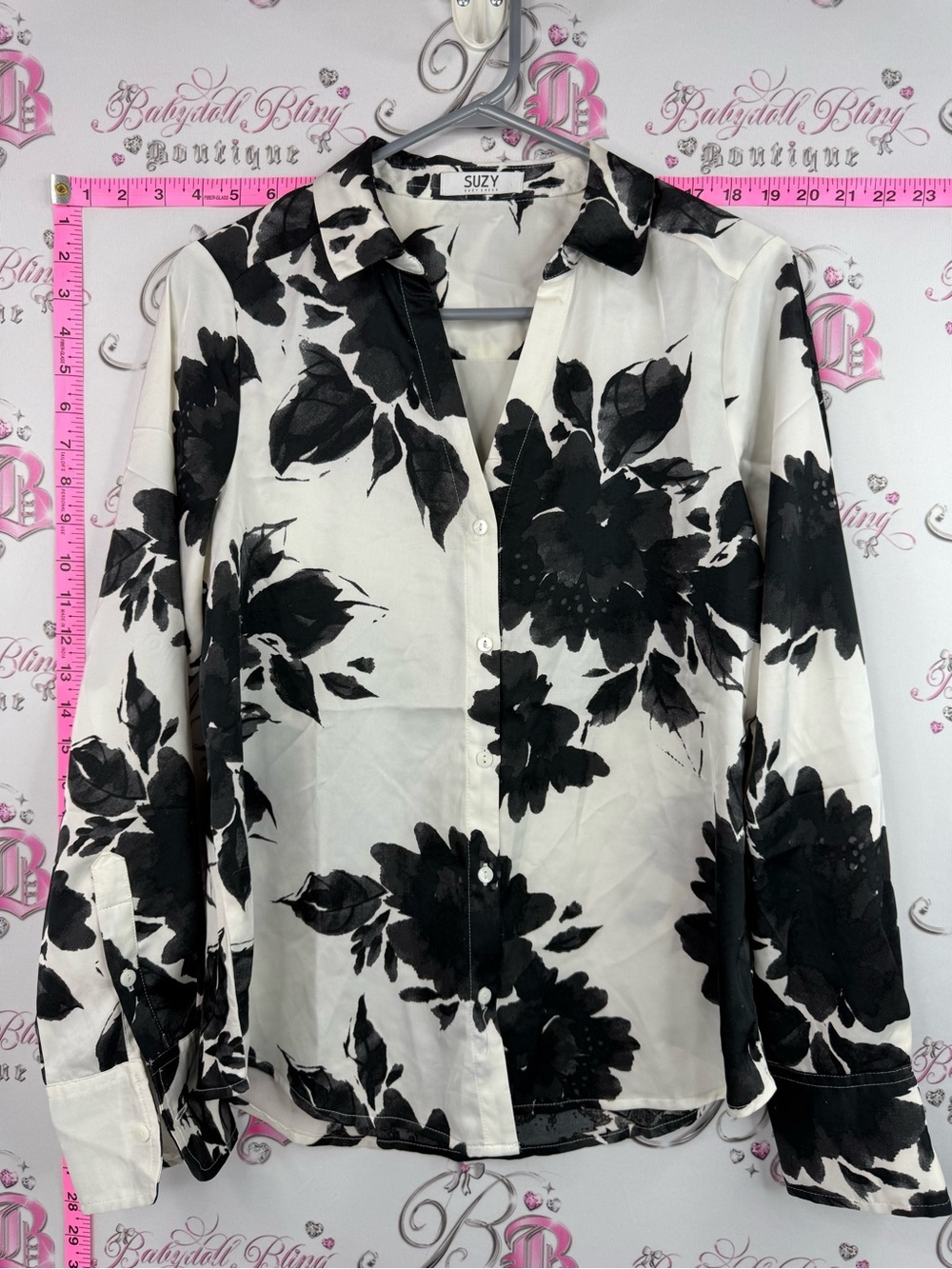Suzy Shier button up flowers Black & White Floral Button-Front Shirt